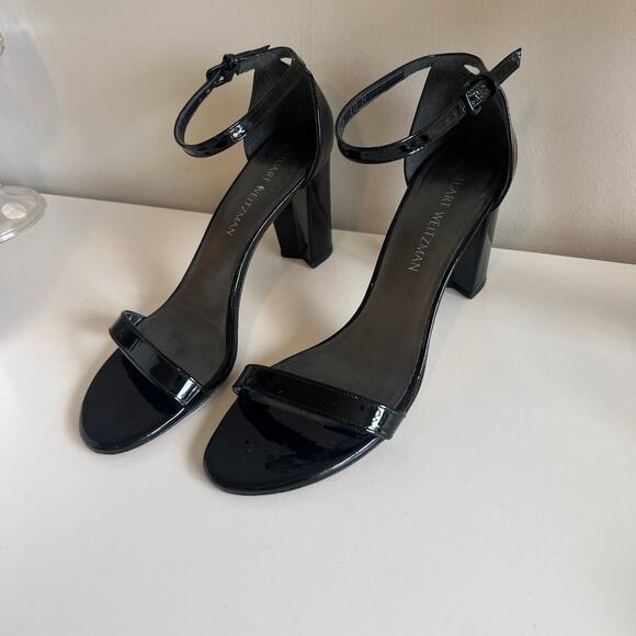 Stuart Weitzman Nearlynude Black Patent Leather Heels 10 - Picture 1 of 8